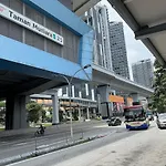 Scenic High-Floor Condo Near Mrt, Mall & Pool