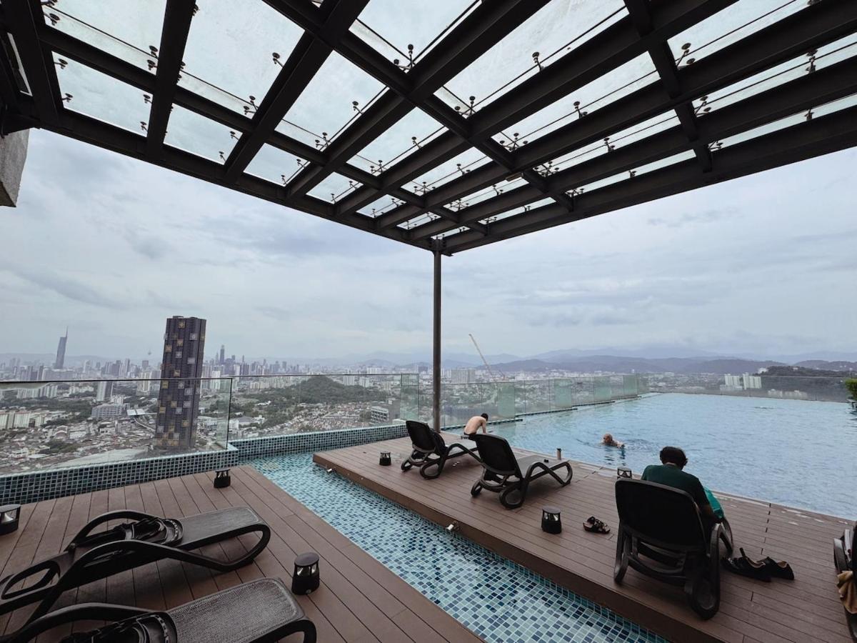 Scenic High-floor Near Mrt, Mall & Pool * Kuala Lumpur