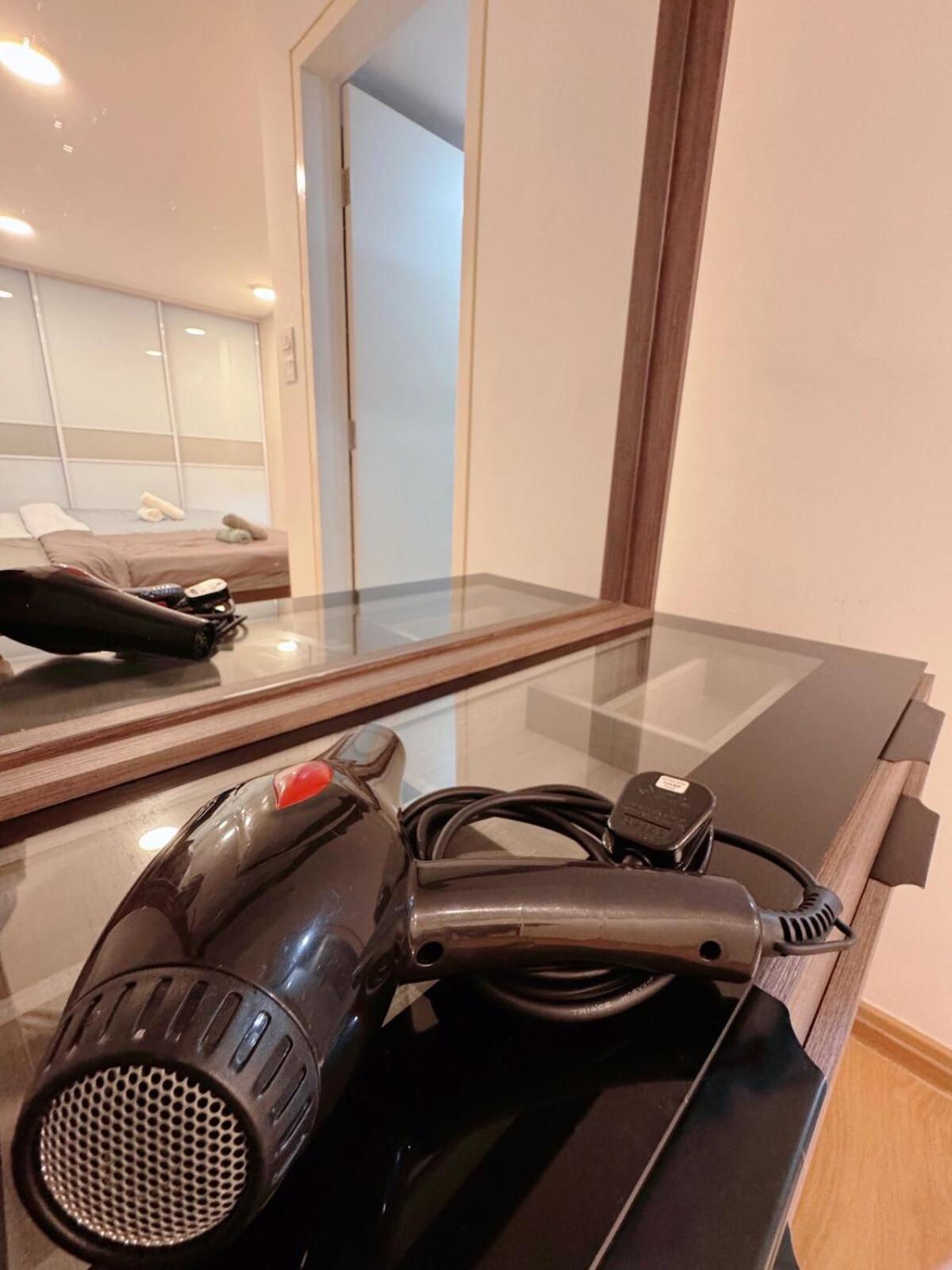 Scenic High-floor Near Mrt, Mall & Pool Apartment